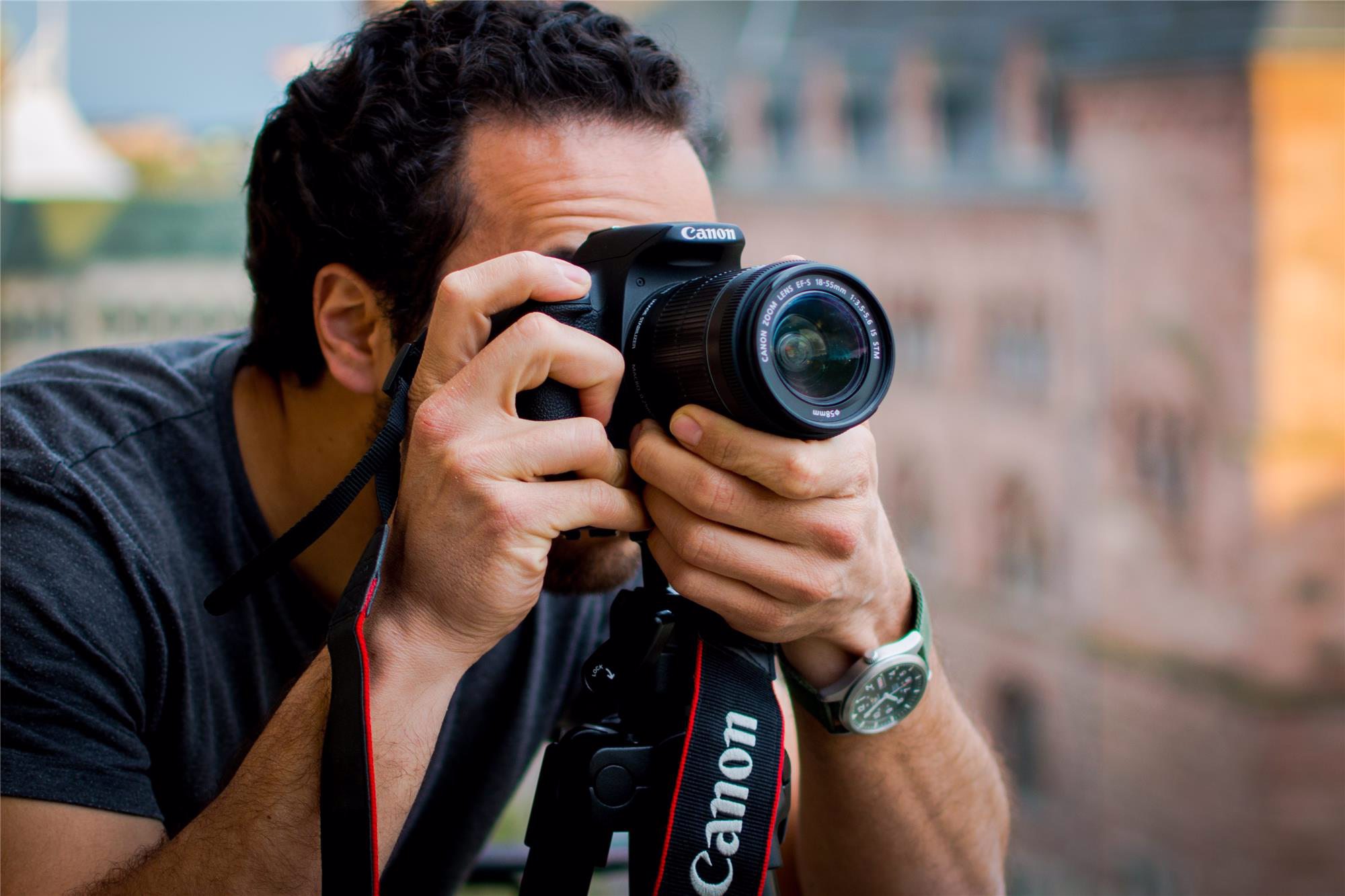 Roving Photographer Roving Photographer